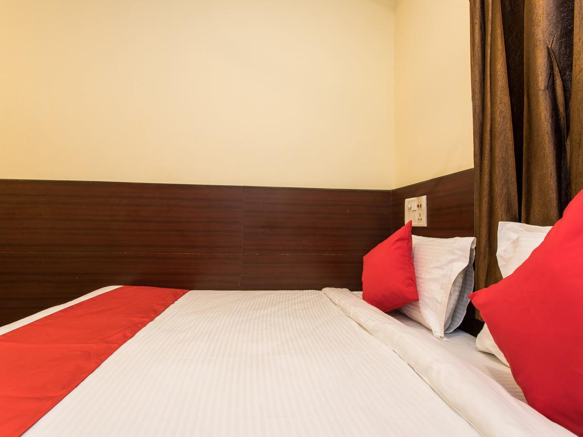 Oyo 11945 Hotel Glory Palace Индор Екстериор снимка