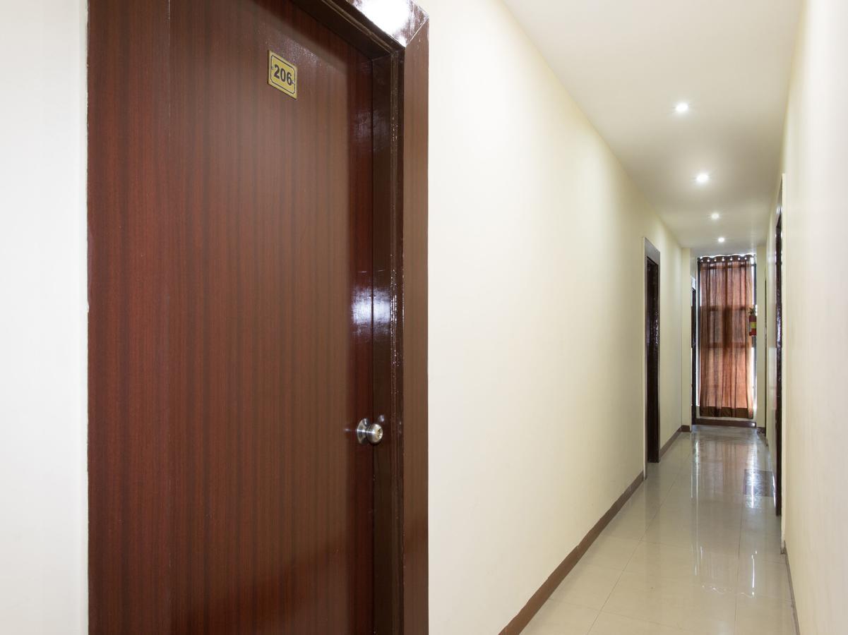 Oyo 11945 Hotel Glory Palace Индор Екстериор снимка