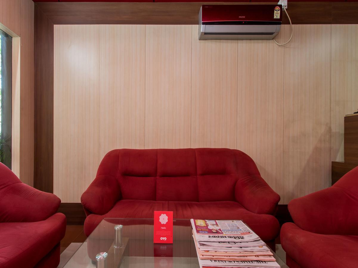 Oyo 11945 Hotel Glory Palace Индор Екстериор снимка