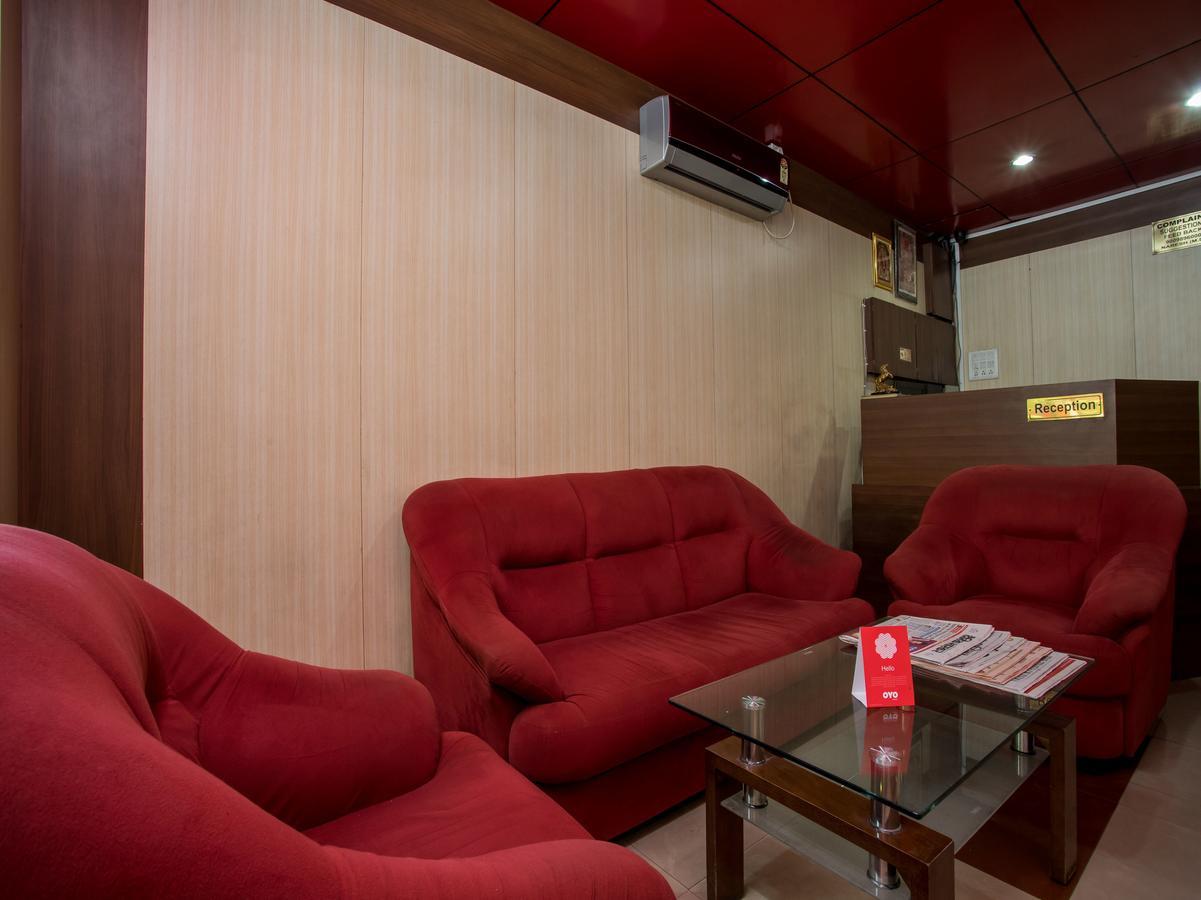 Oyo 11945 Hotel Glory Palace Индор Екстериор снимка